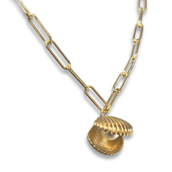 Golden Shell Pearl Necklace